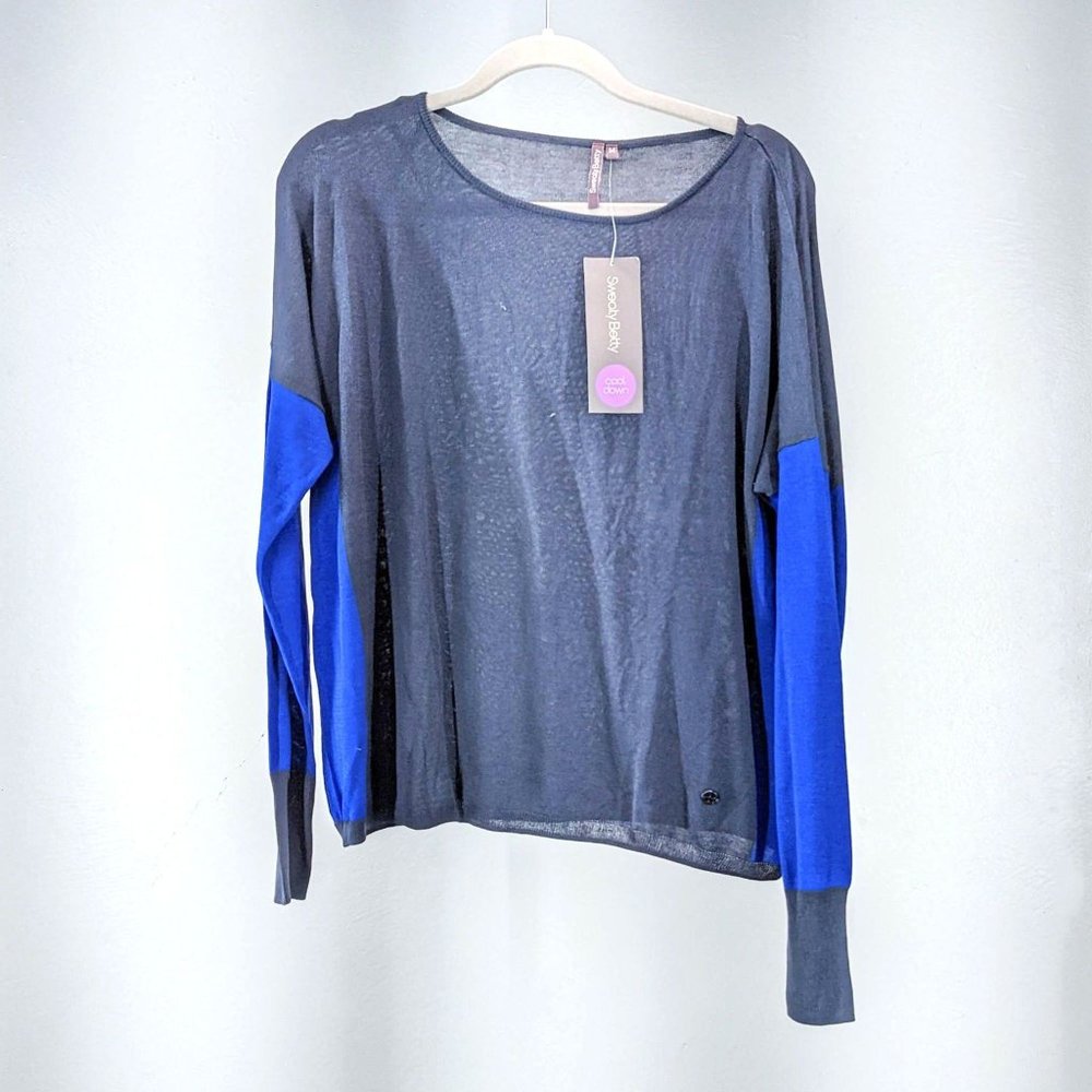 NWT Sweaty Betty Sweatshirt (1055379)